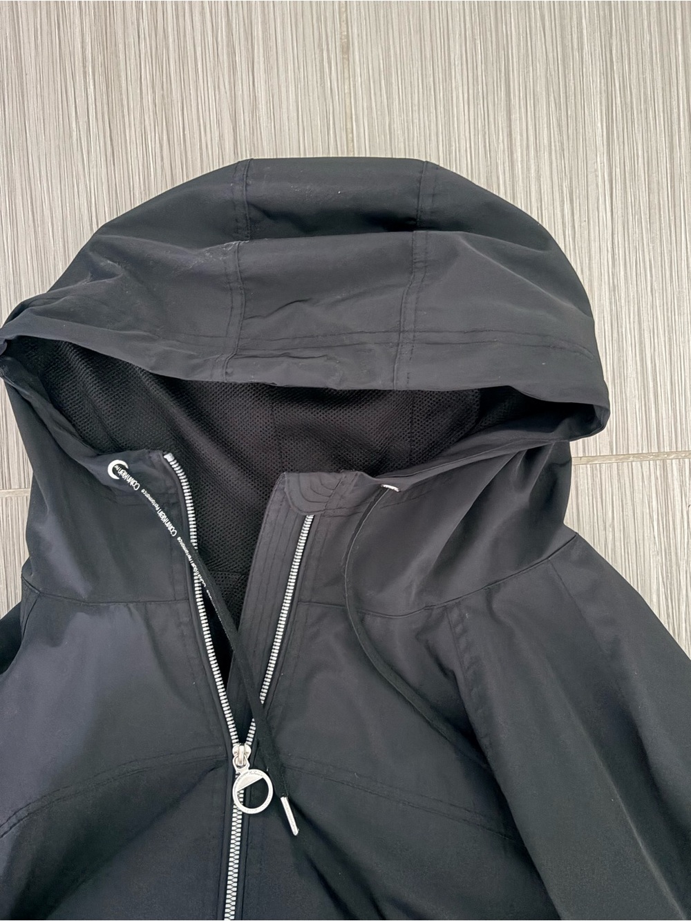 Calvin Klein Running Jacket - Picture 2 of 4